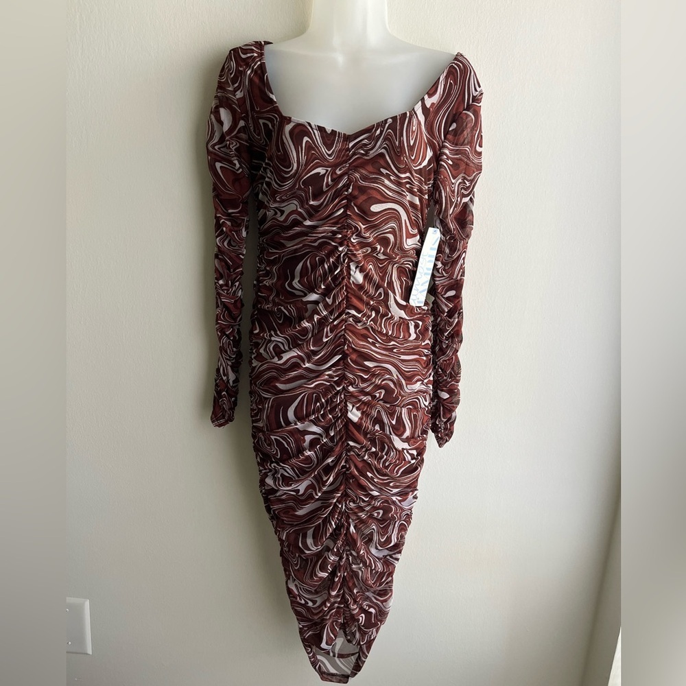 Almost Famous Dress Women’s size Large Brown and White Cream Swirl Dress
